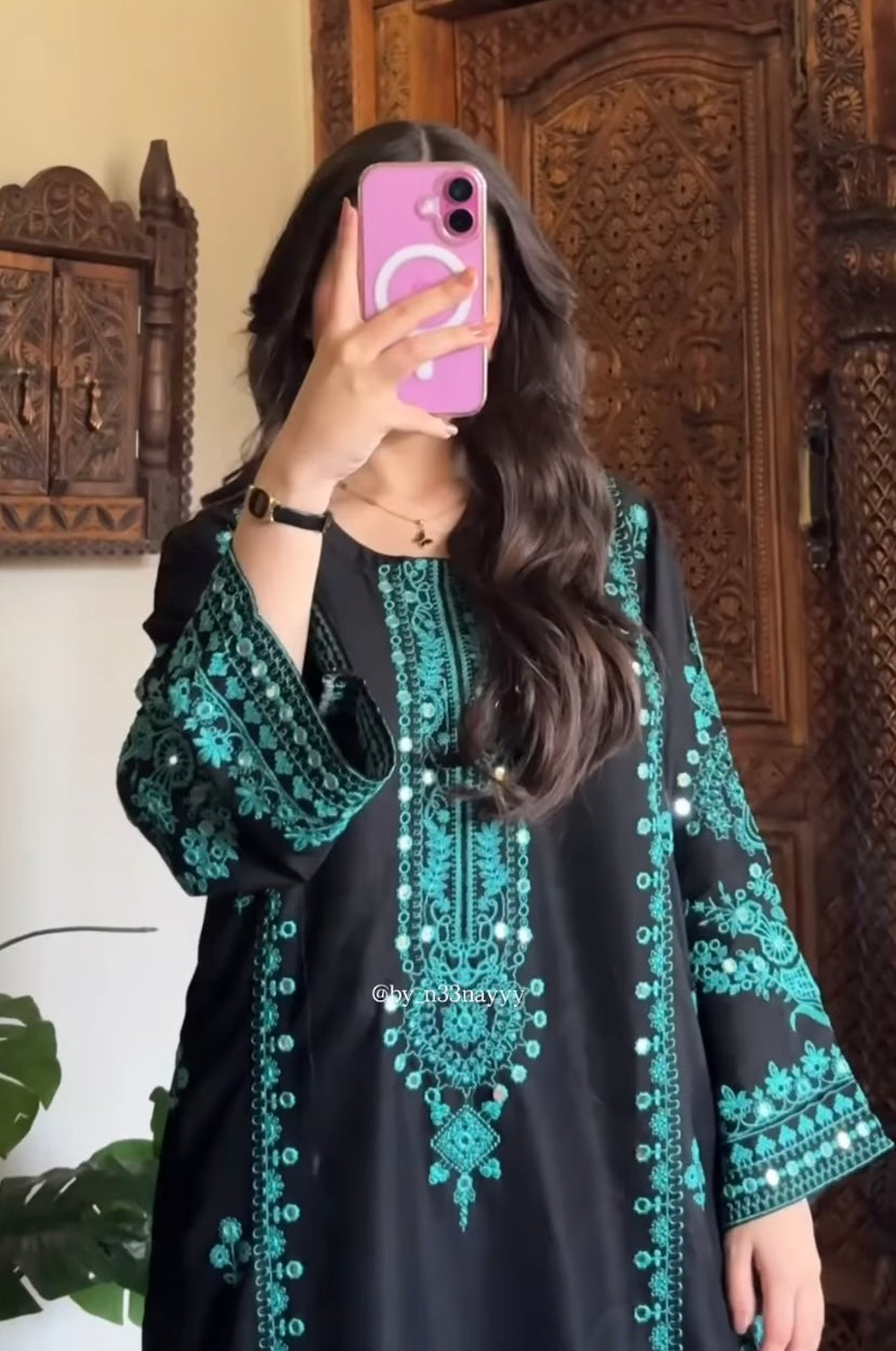 2 pc KAAMLA - Embroidered Co Ords