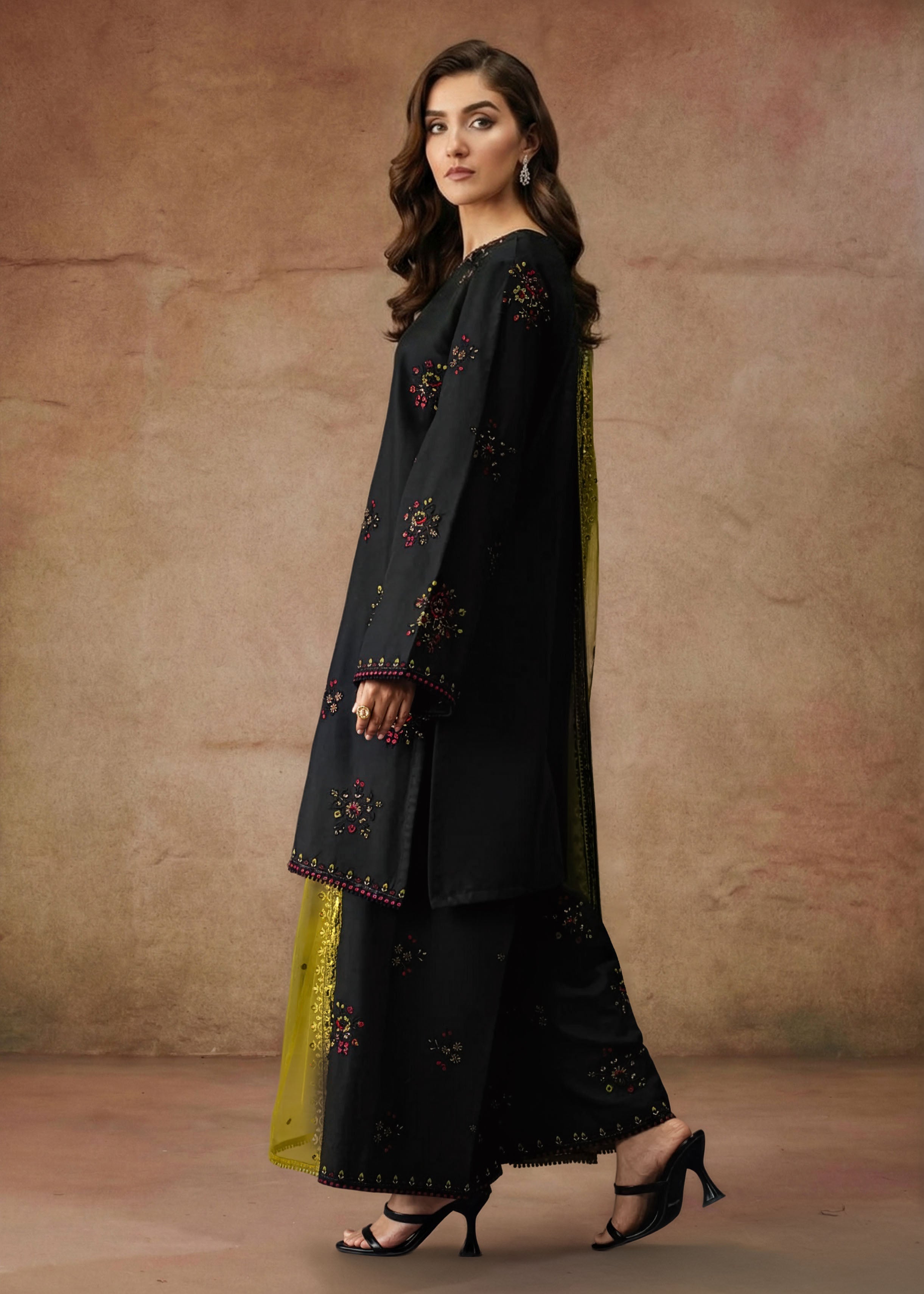 Laira Embroidered 3 piece