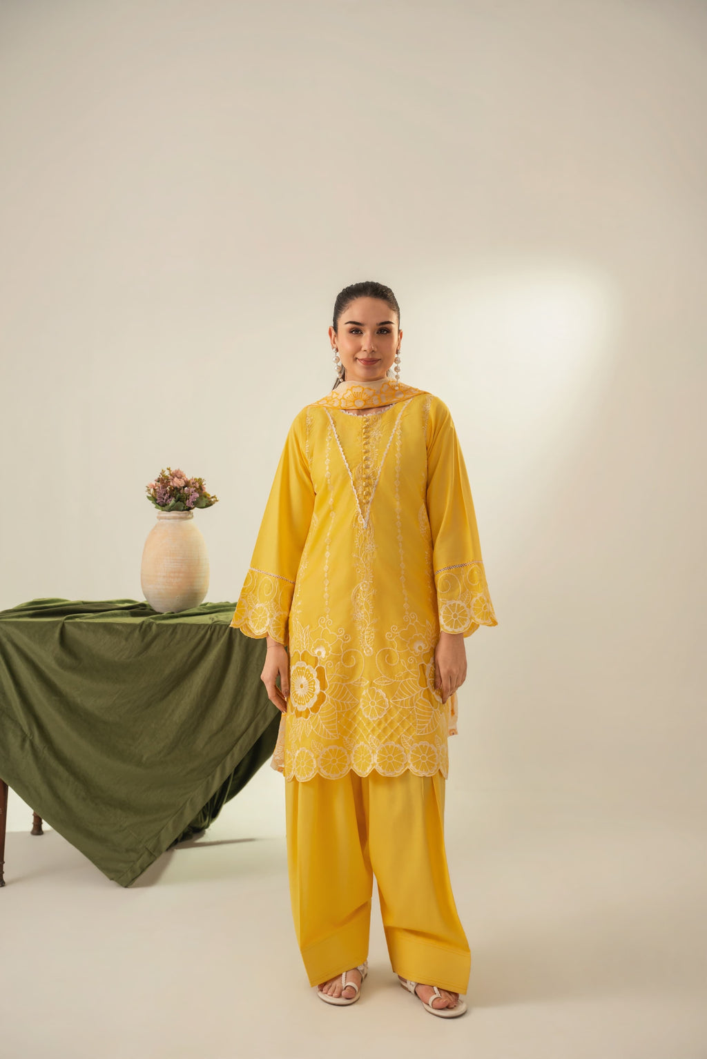 SORAYA Embroidered 3 pc