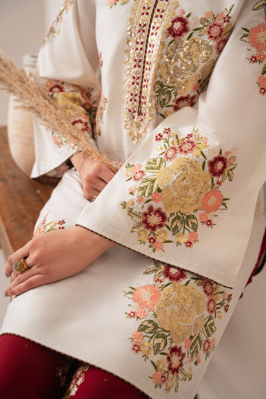 ALAYA Embroidered 2 pc