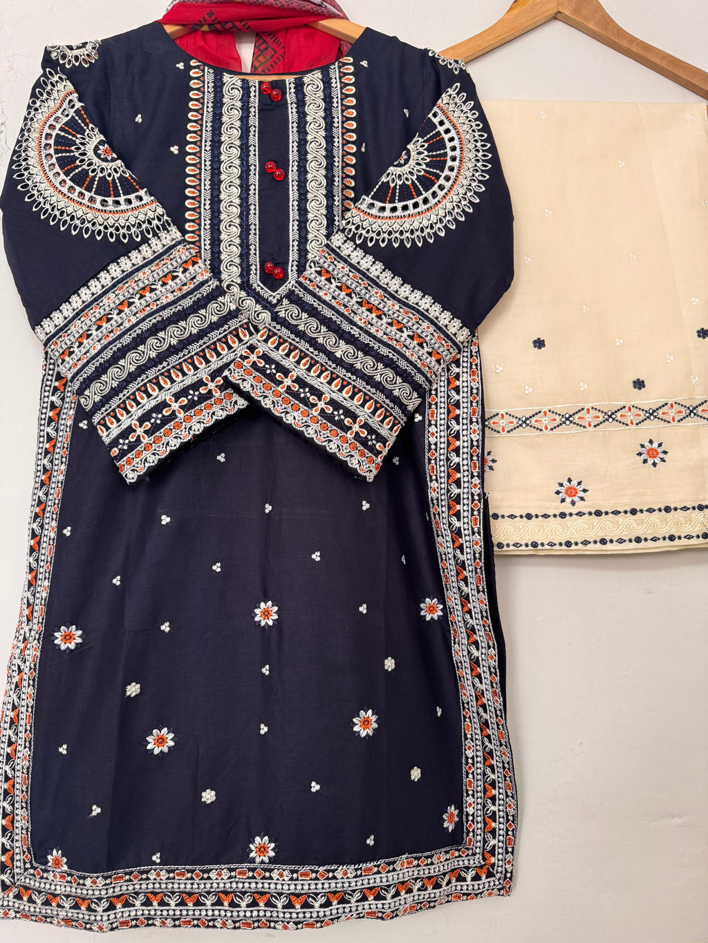# DASTAAN Embroidered 3 pc