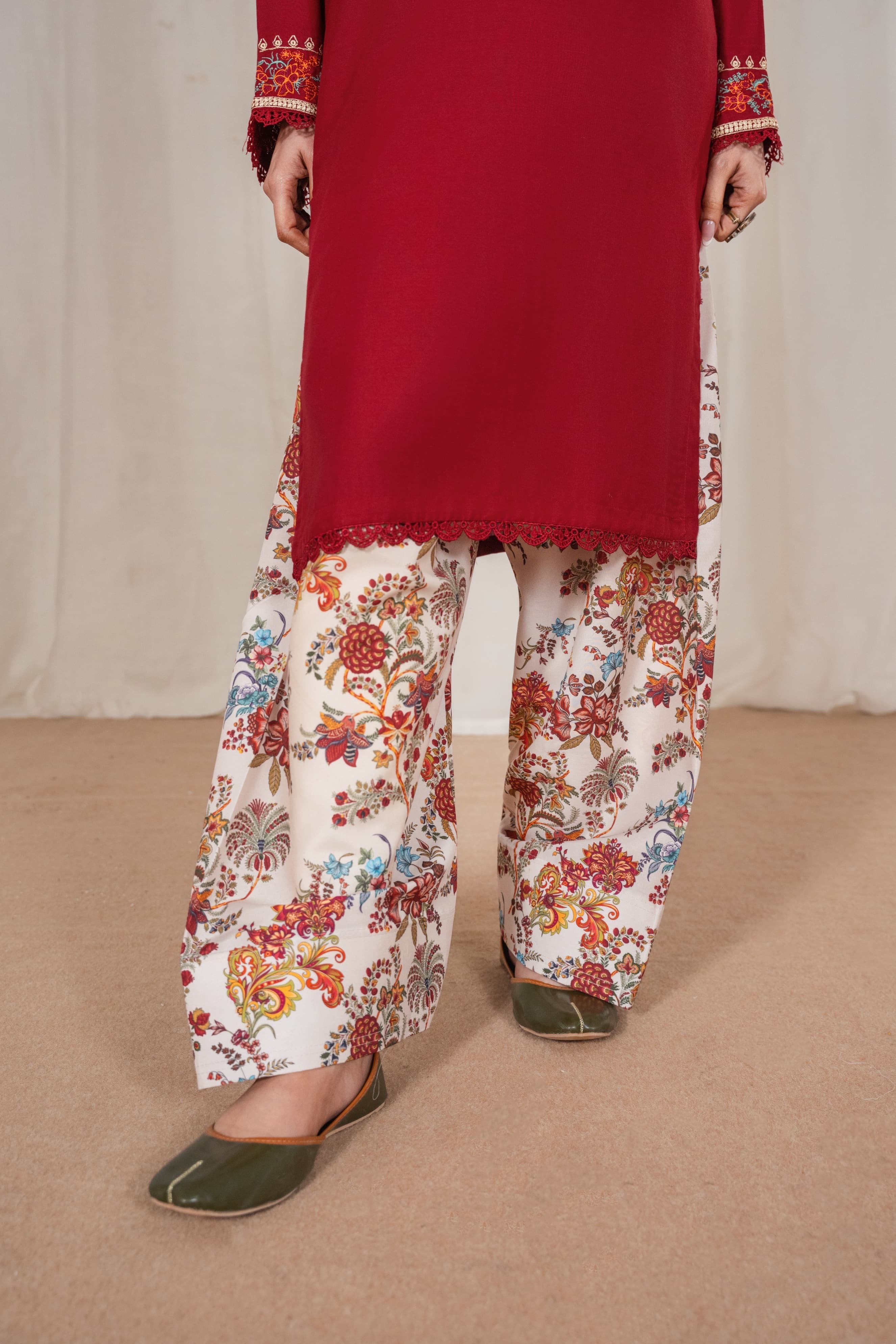 KESAR Embroidered 3 pc