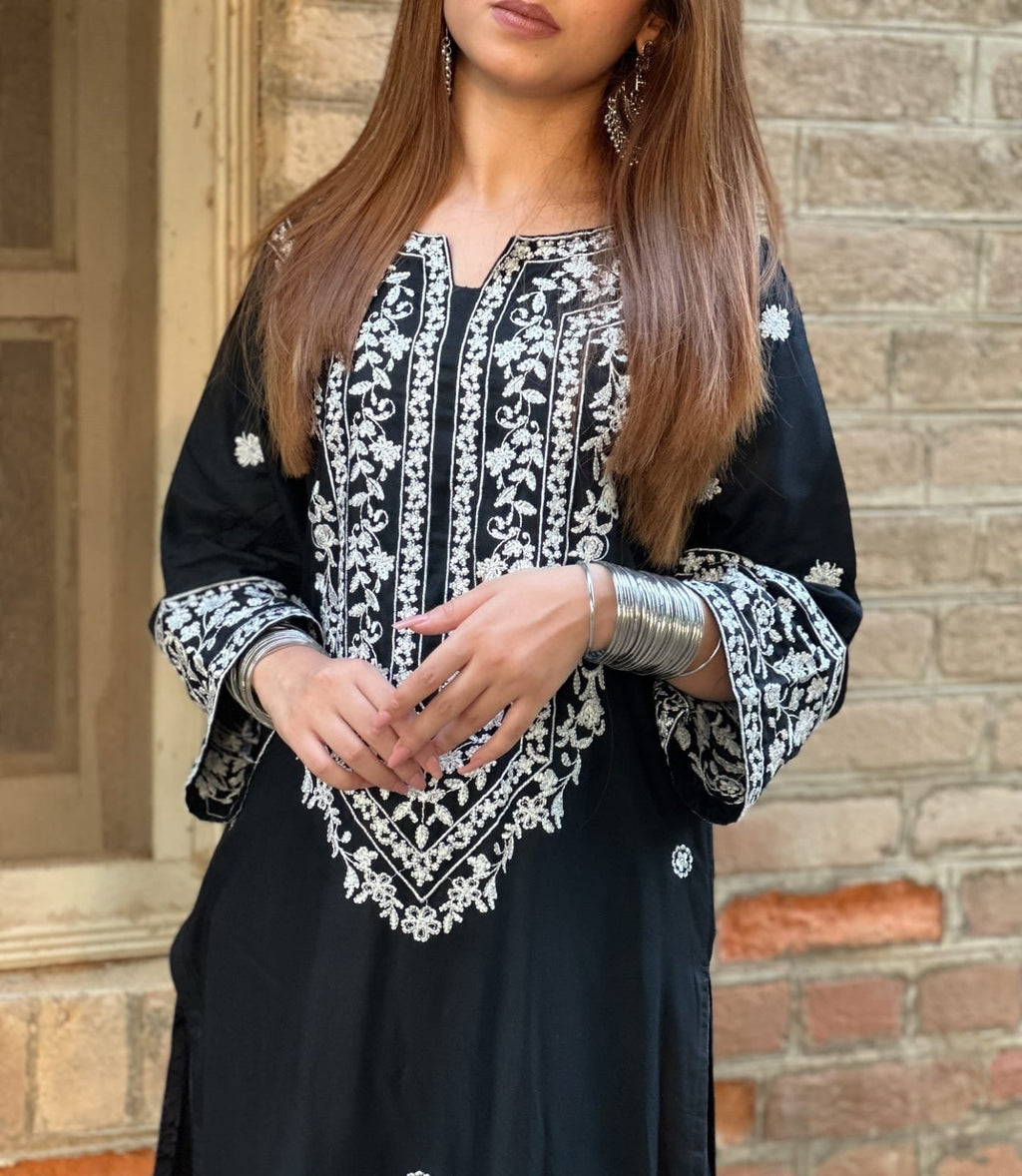 Erina Embroidered - 2 pieces