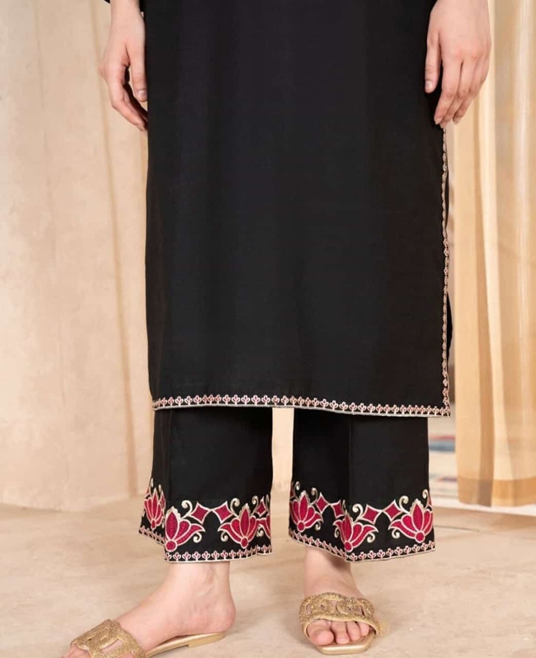 2 pc BLACK ROSE Embroidered Co Ords (Arabic Lawn)