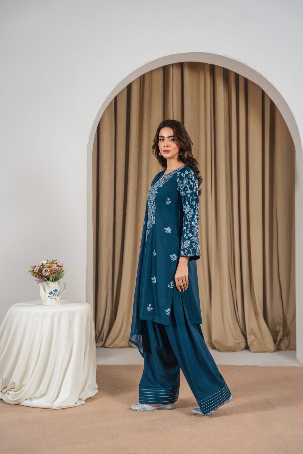 FARI Embroidered 3 pc