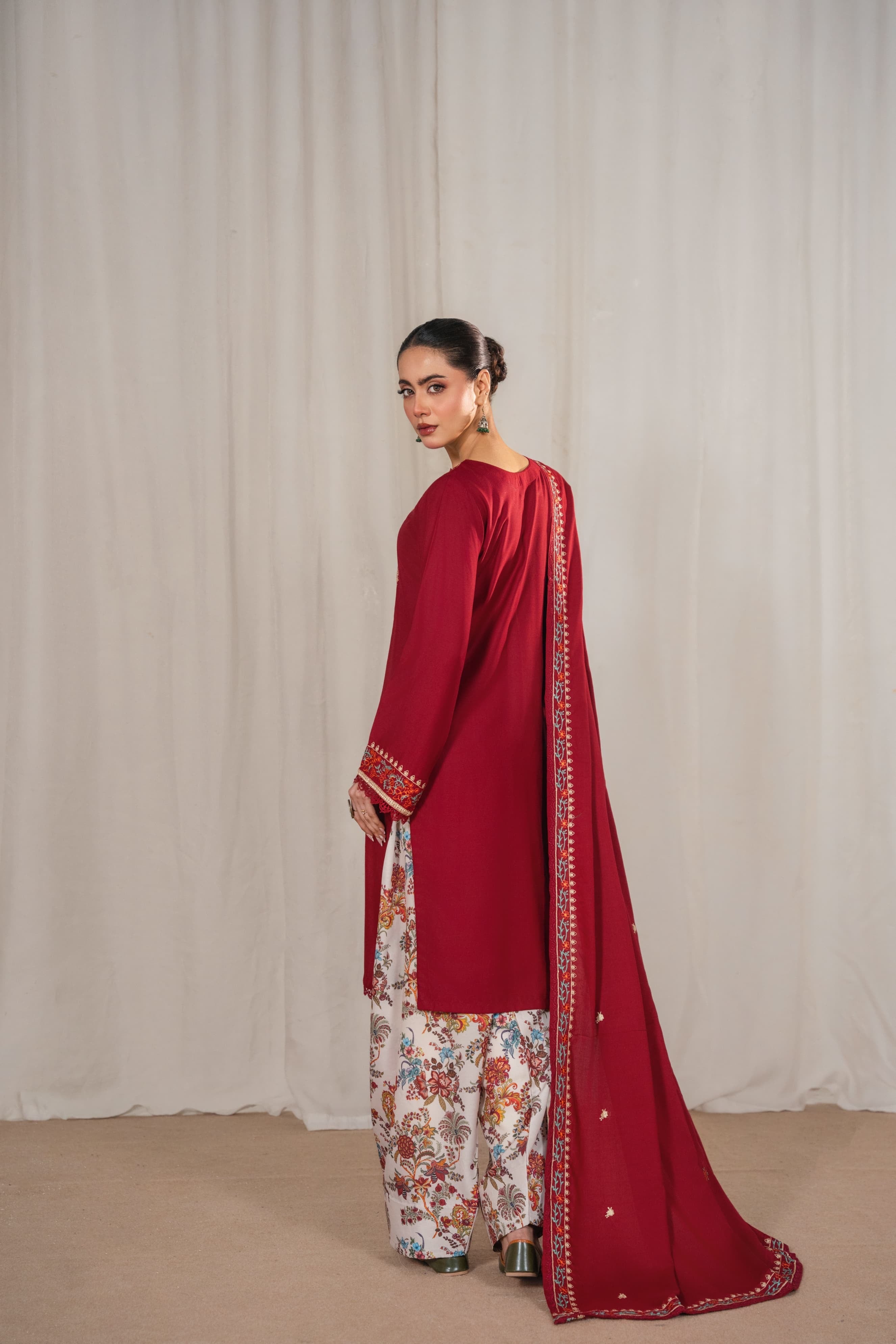 KESAR Embroidered 3 pc