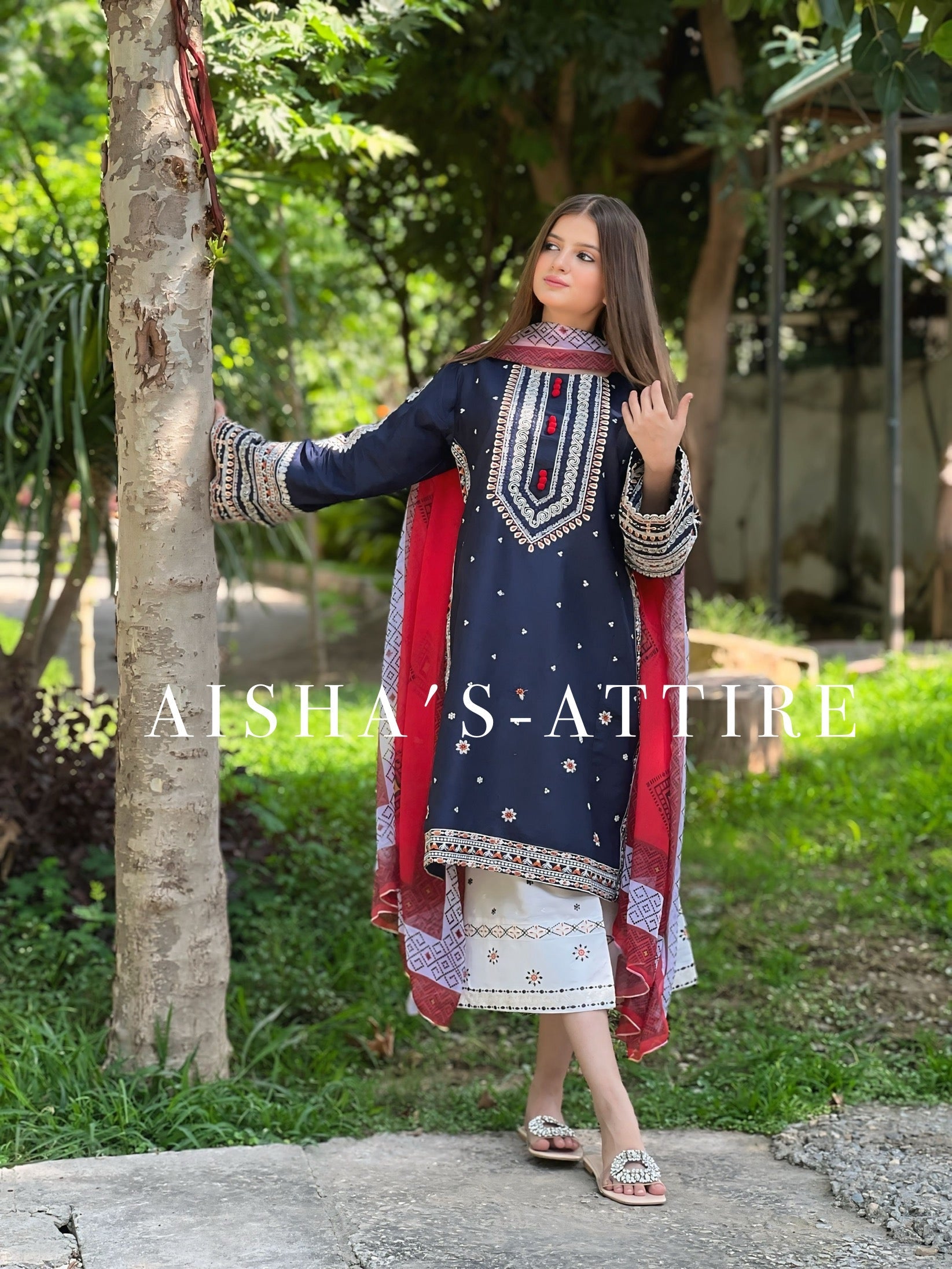 ROHA Embroidered 3 pc