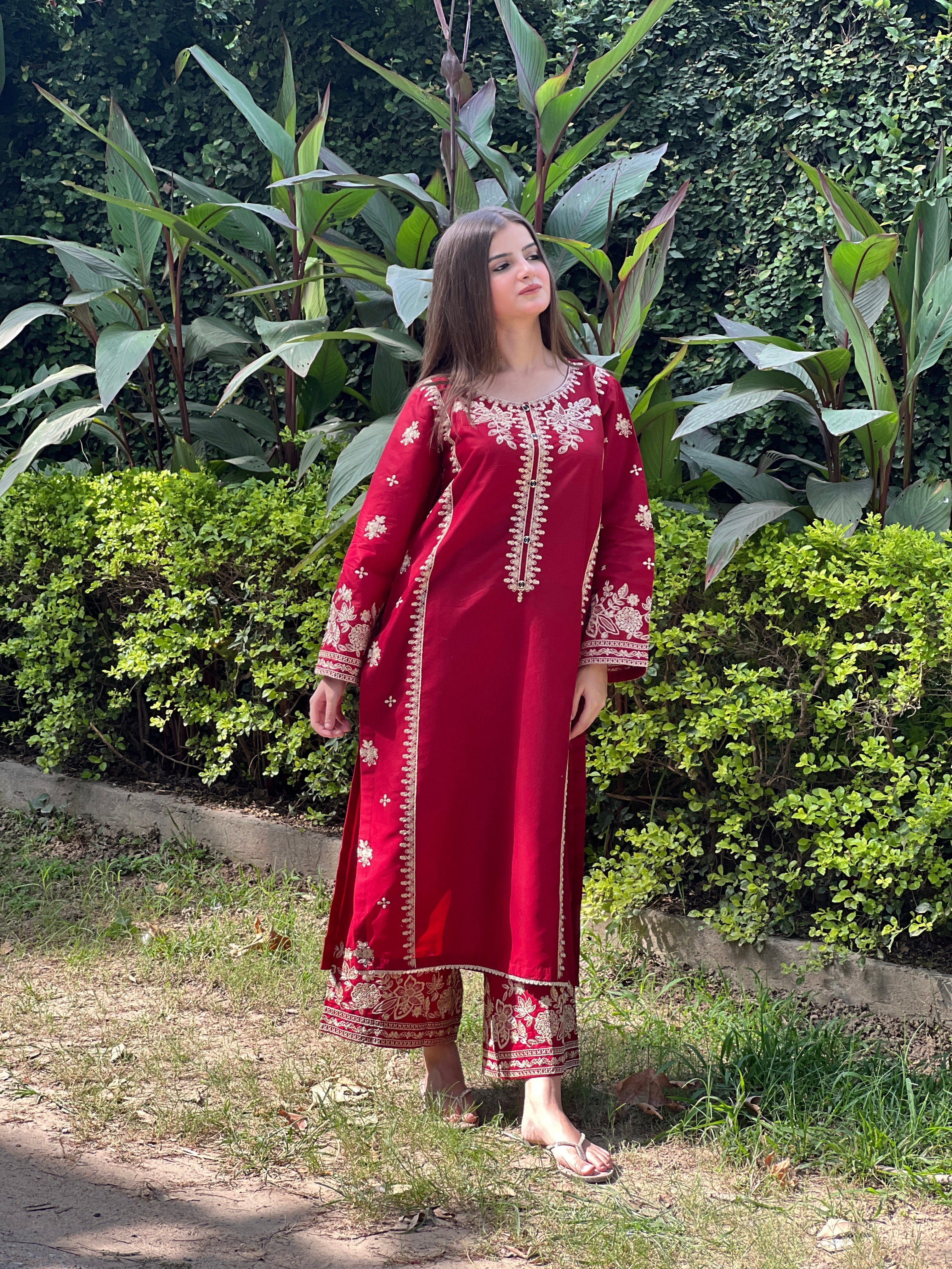 SAJNI Embroidered 2 pc Set