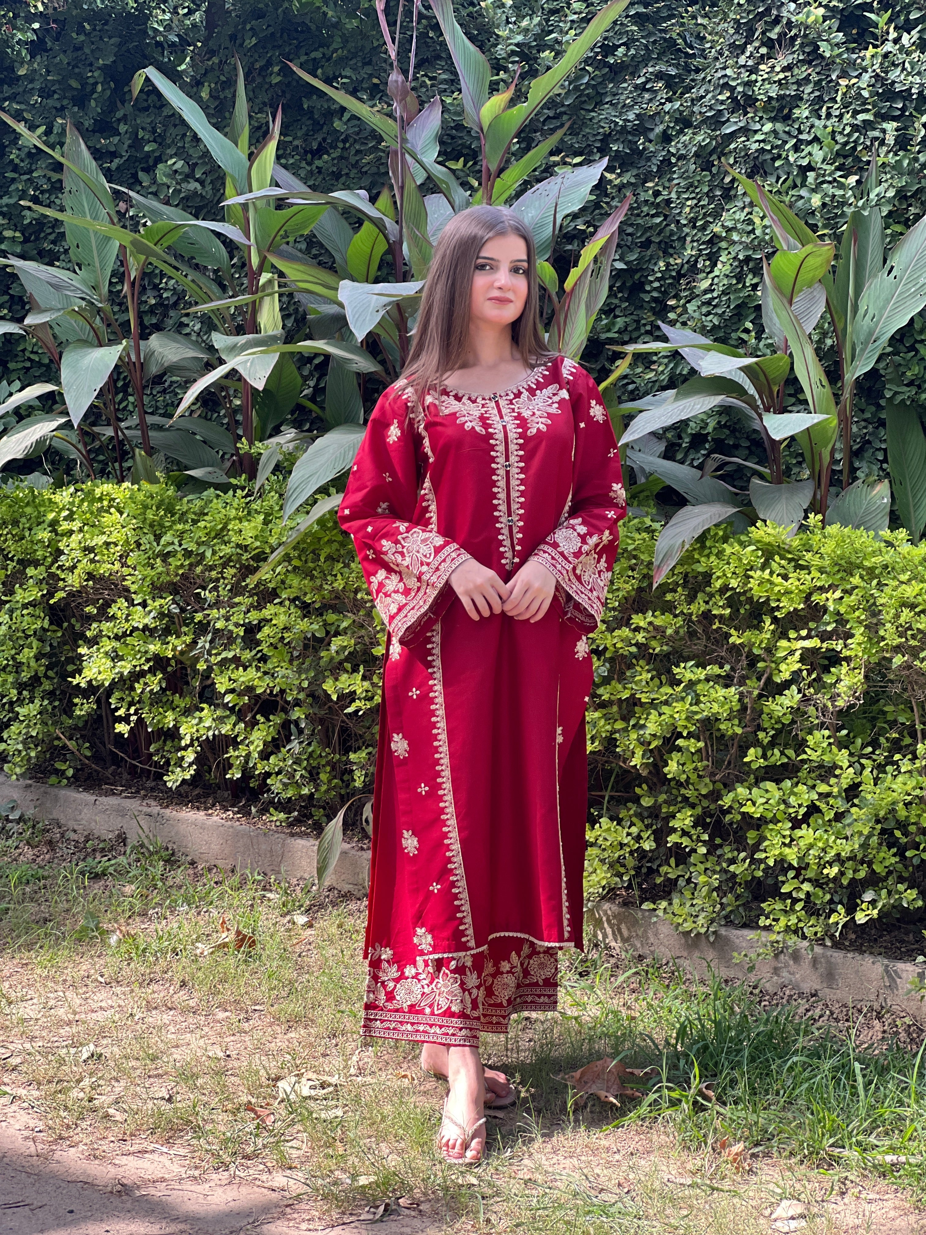 SAJNI Embroidered 2 pc Set