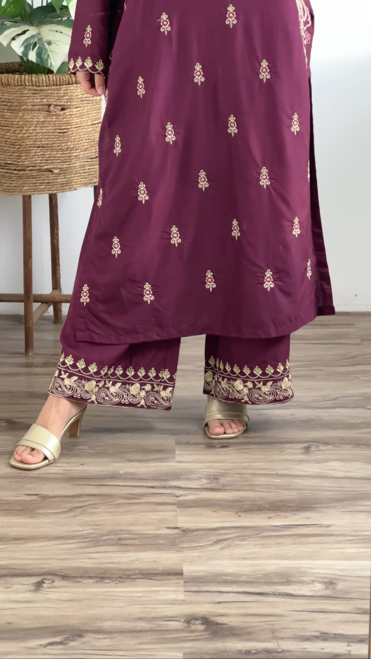 2 pc NAAZ - Embroidered Co Ords (Arabic Lawn-Linen)