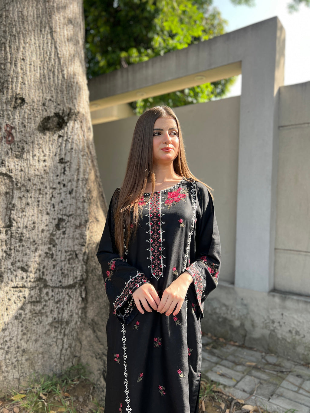 GULAAB Embroidered 2 pc with Farshi shalwar