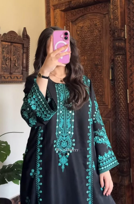 2 pc KAAMLA - Embroidered Co Ords