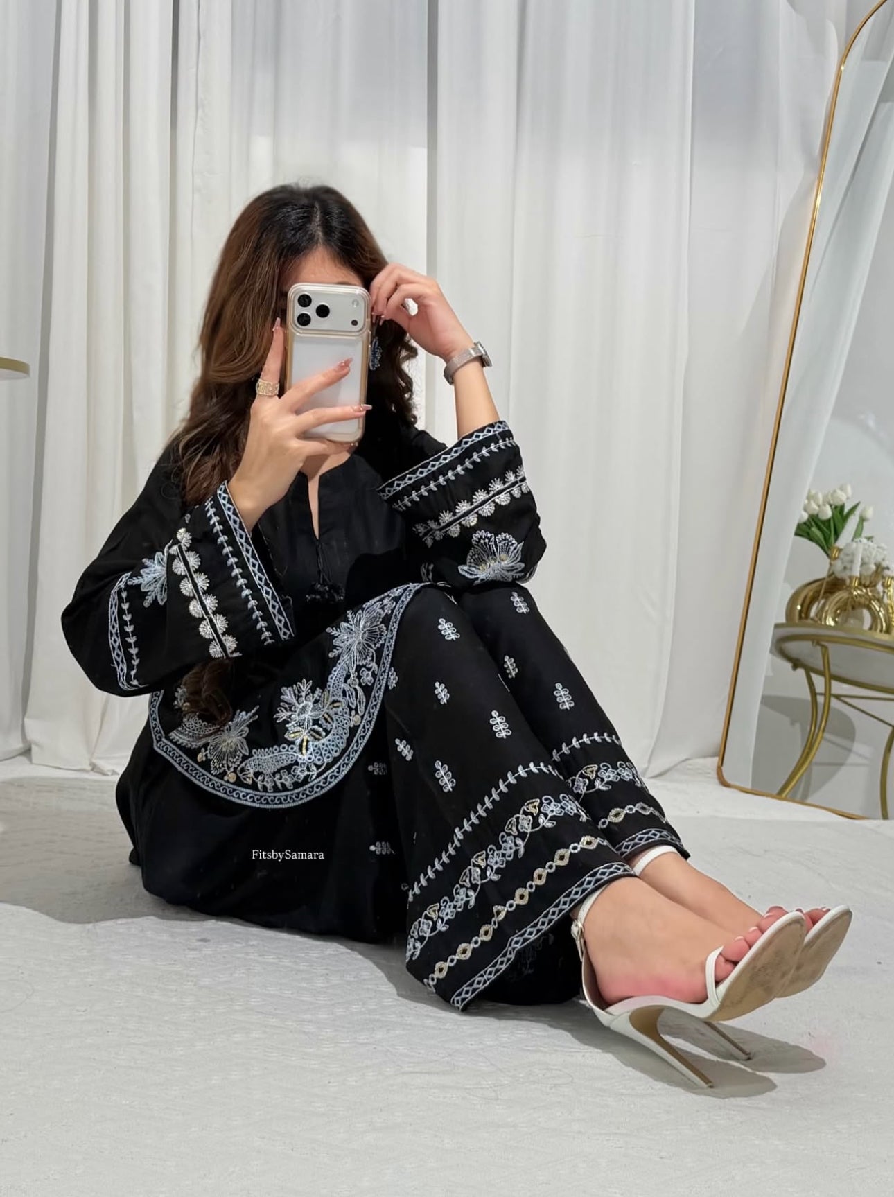 KUNAAR Embroidered 2pc