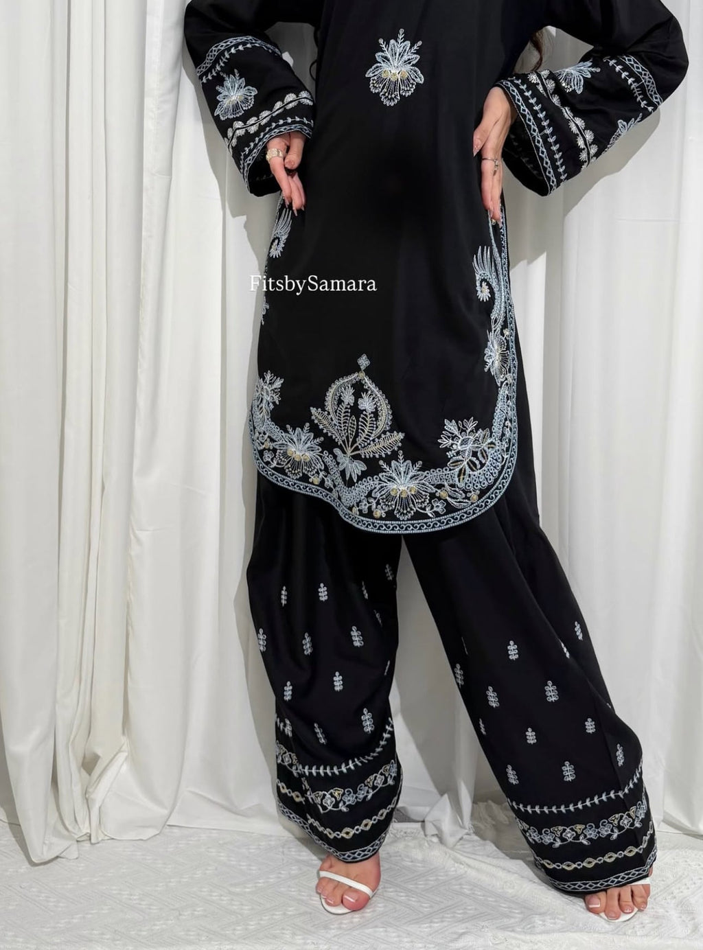 KUNAAR Embroidered 2pc