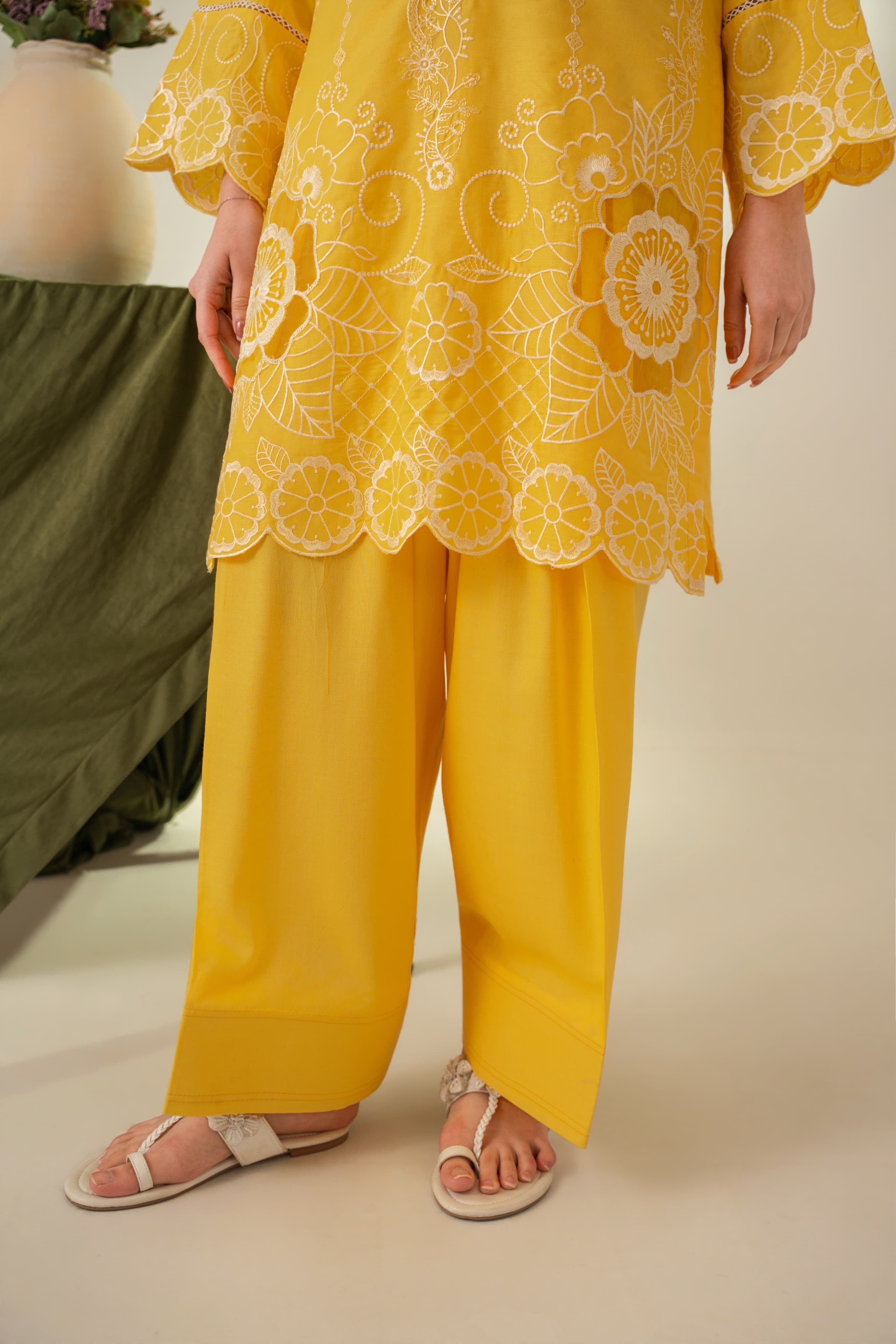 SORAYA Embroidered 3 pc