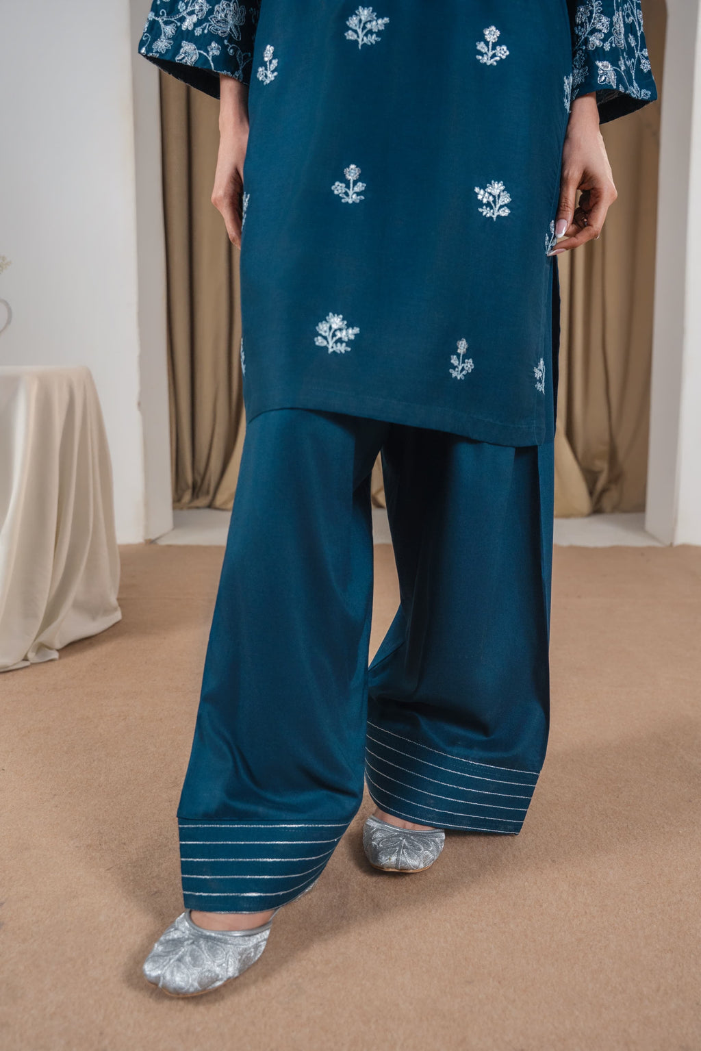 FARI Embroidered 3 pc