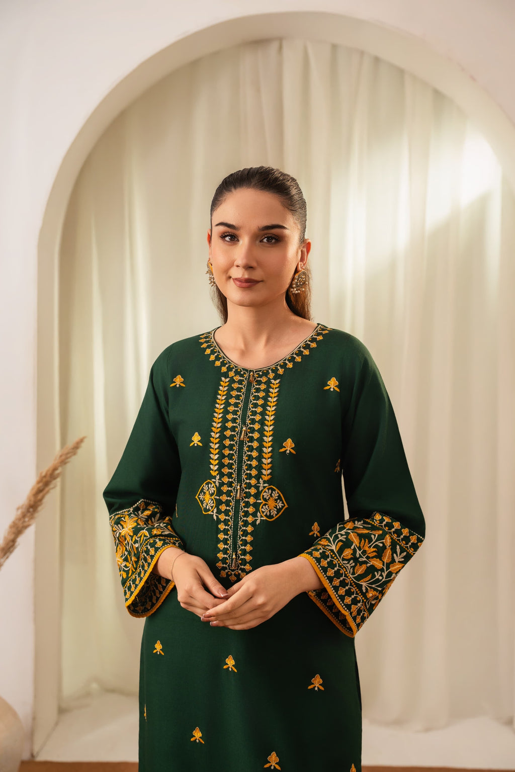 GLAMOUR GRACE embroidered 2 pc