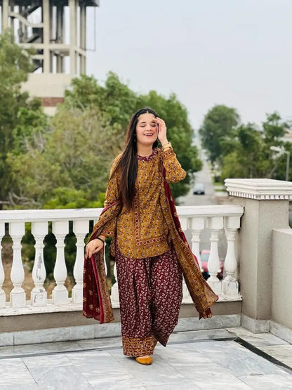 Gulnaaz 3pc Suit With Farshi Shalwar