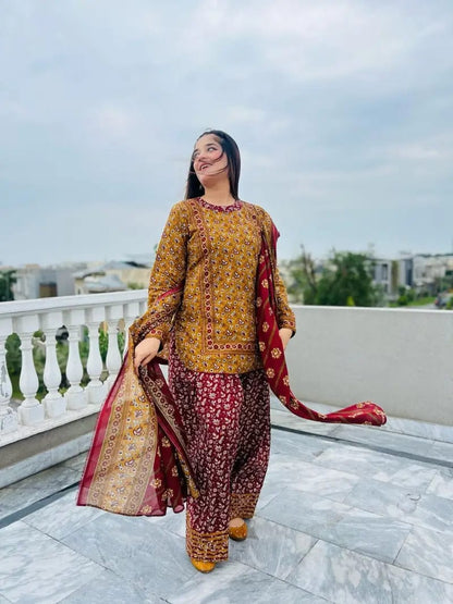 Gulnaaz 3pc Suit With Farshi Shalwar